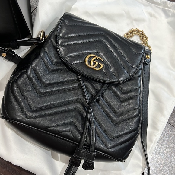 Selling both Gucci backpack and wallet - Picture 5 of 9